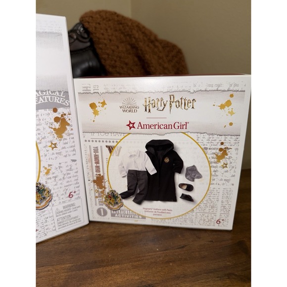 American Girl Harry Potter Hogwarts Uniform And Sorting Hat Nimbus 2000 NIB - Picture 8 of 9